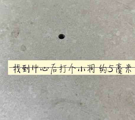 漯河瓷砖空鼓维修公司专业解答在瓷砖铺贴过程中，如果砂料搅拌不均匀，将会带来以下问题